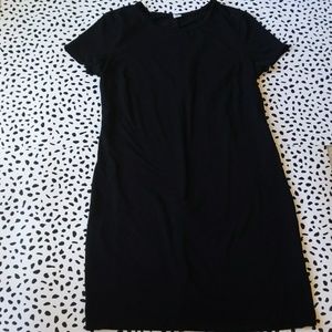 Black short sleeve dress